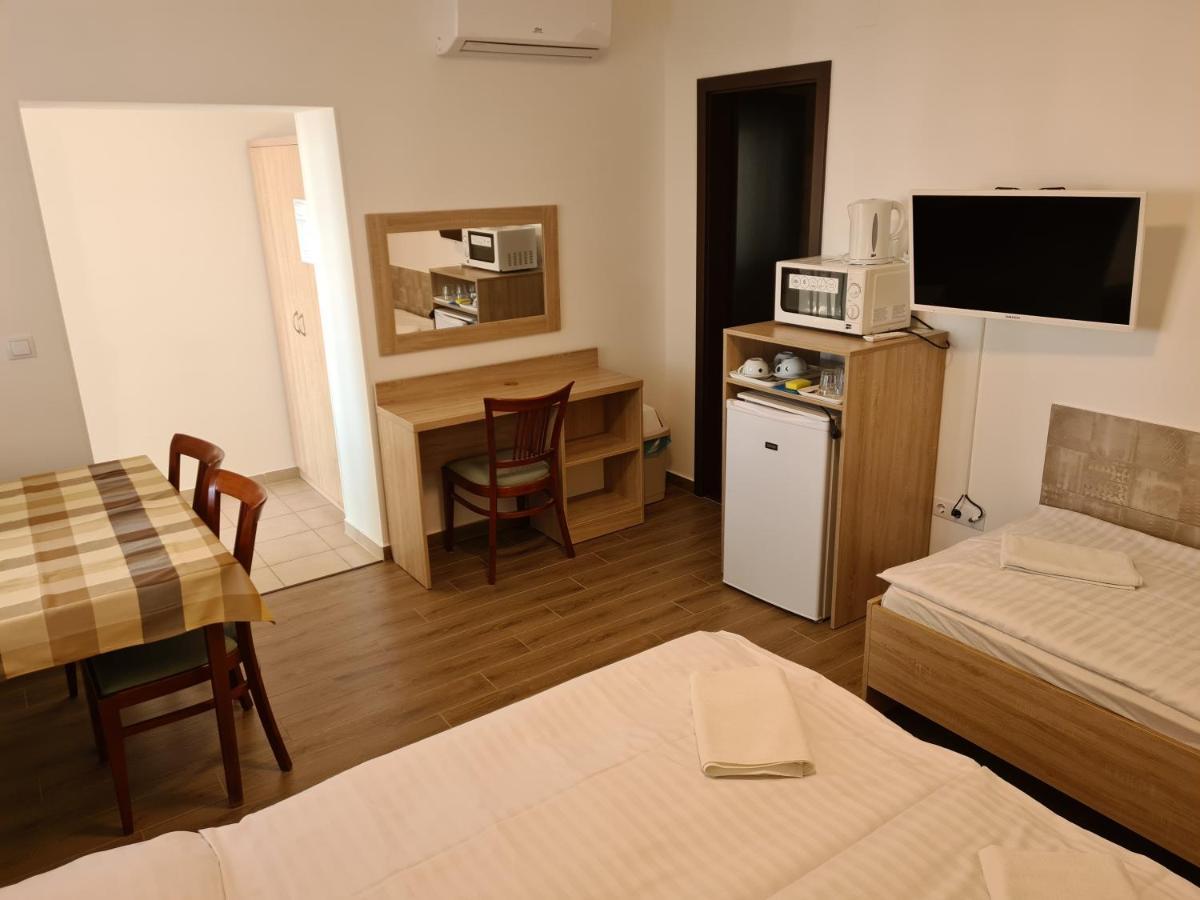 Tancsics Vendeghaz Hotel Siofok Room photo