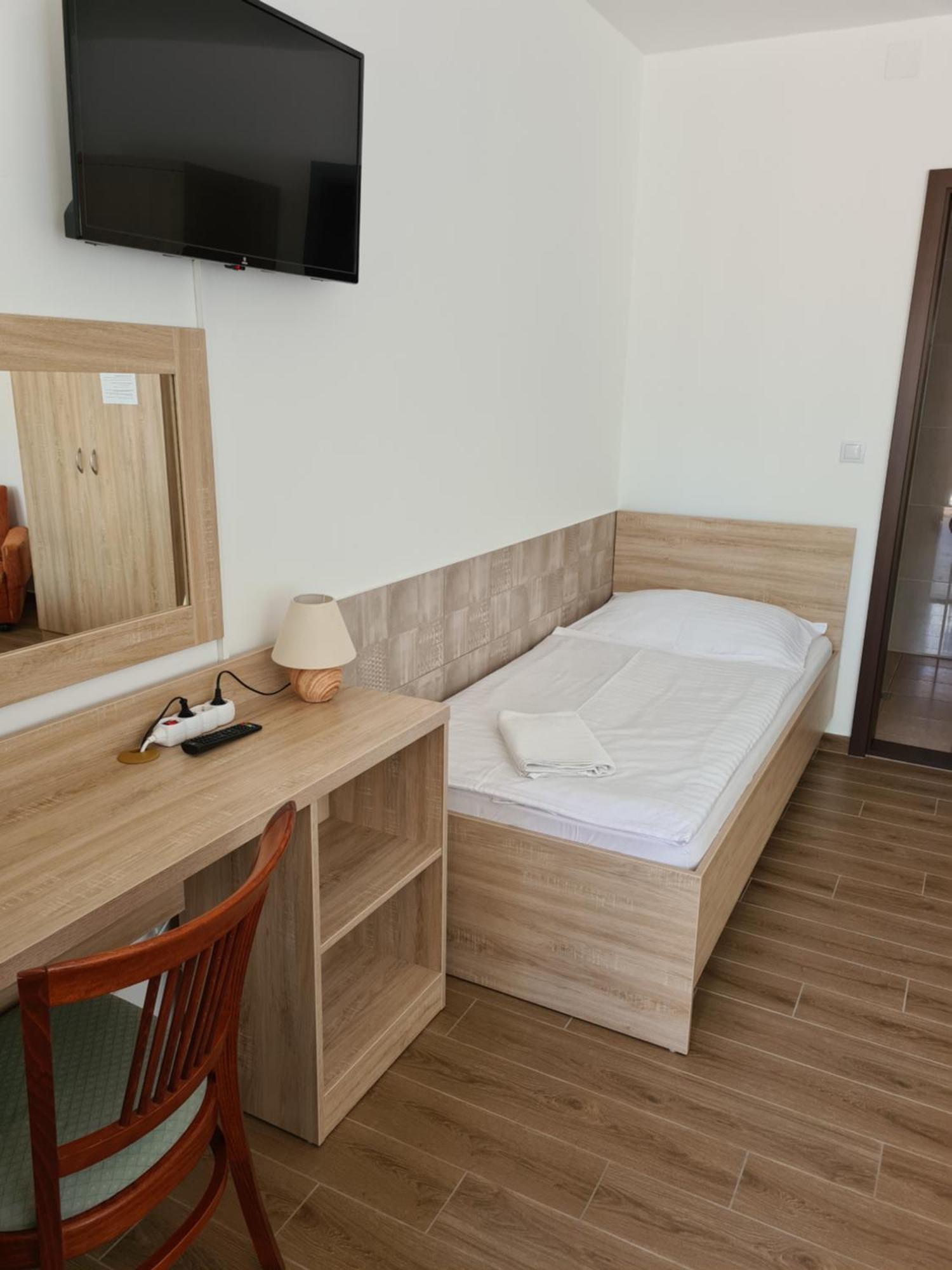 Tancsics Vendeghaz Hotel Siofok Room photo