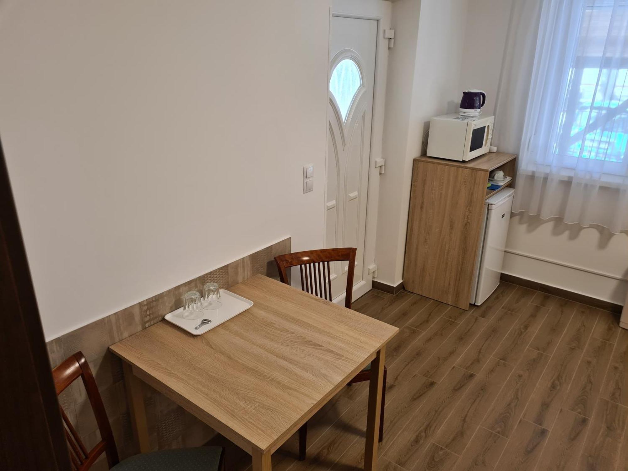 Tancsics Vendeghaz Hotel Siofok Room photo