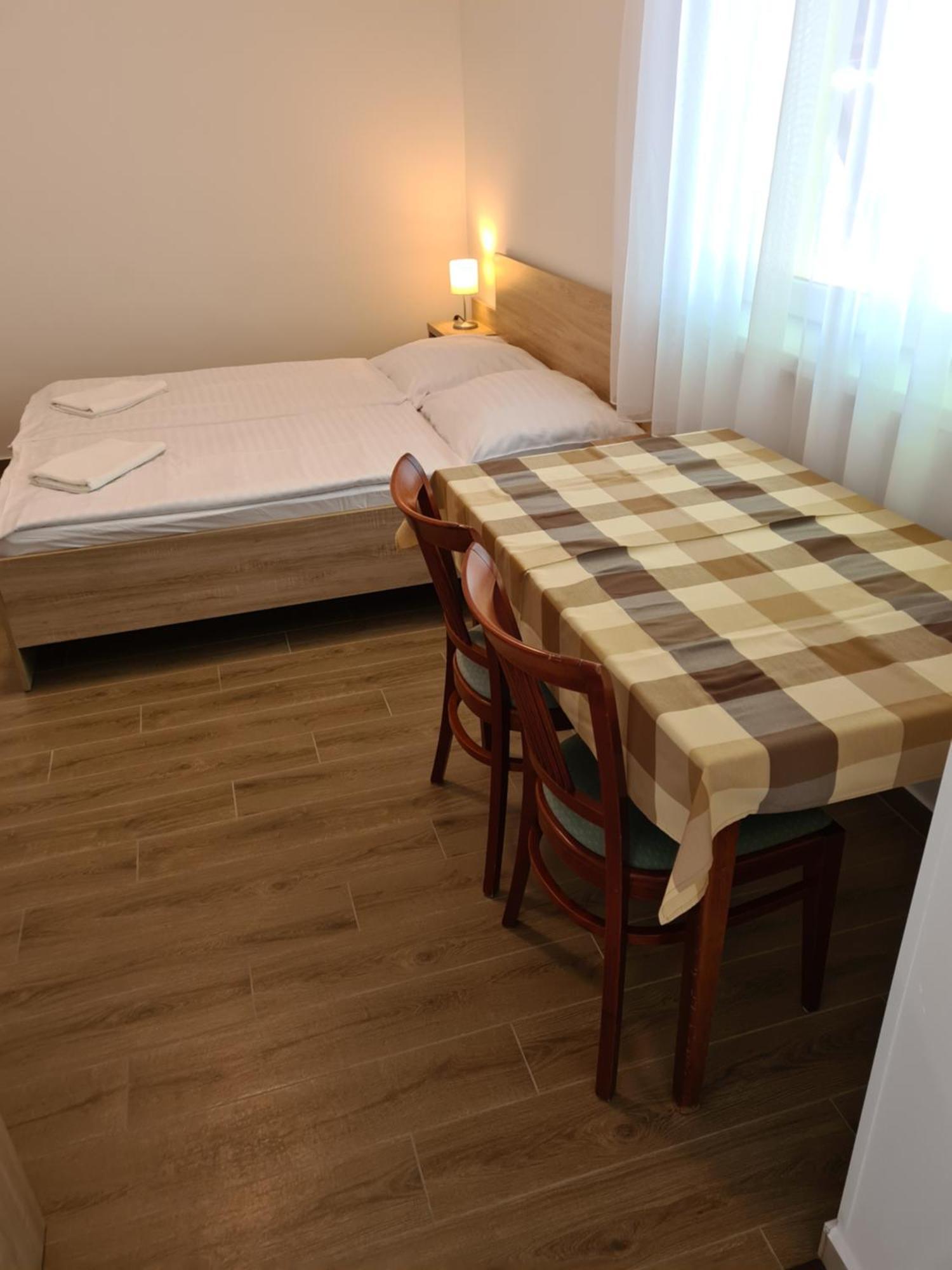 Tancsics Vendeghaz Hotel Siofok Room photo