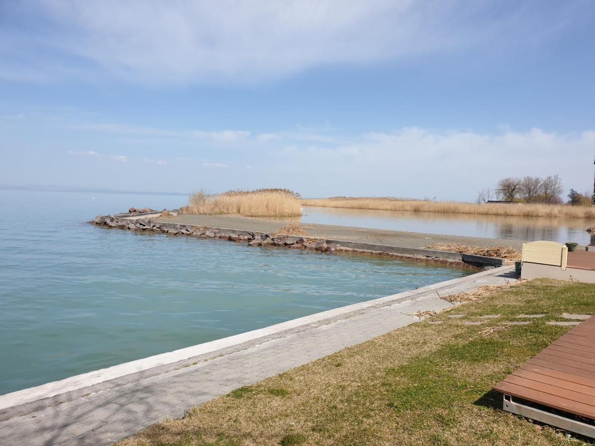 Tancsics Vendeghaz Hotel Siofok Exterior photo